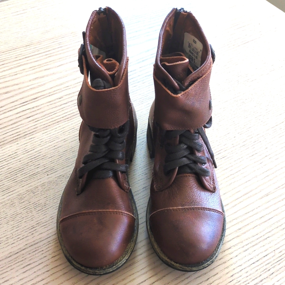 Charles by Charles David Lace Up Brown Combat Moto Leather Boots Size 6.5
